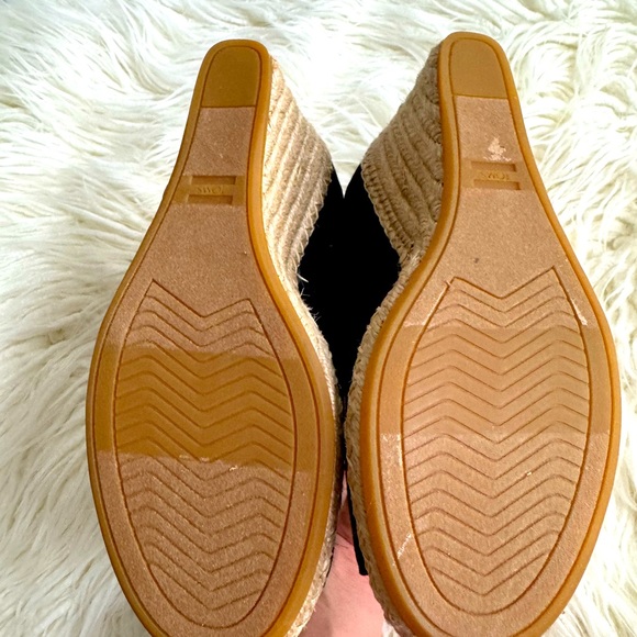 Toms brand women wedges size 7.5 (black with leopard print interior - Picture 3 of 5